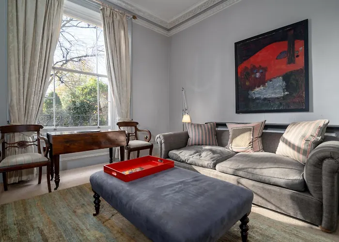 Stunning Flat In Little Venice Opposite The Canal