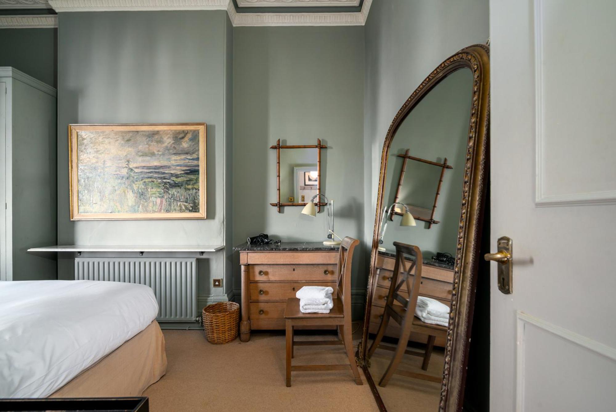 Stunning Flat In Little Venice Opposite The Canal Лондон