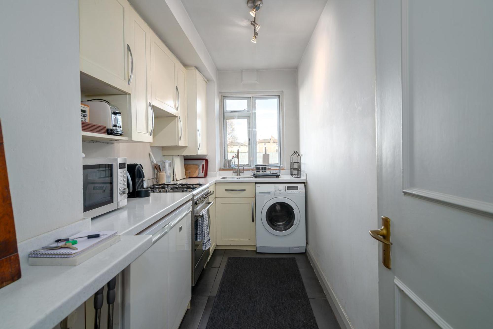 Апартаменты Stunning Flat In Little Venice Opposite The Canal *